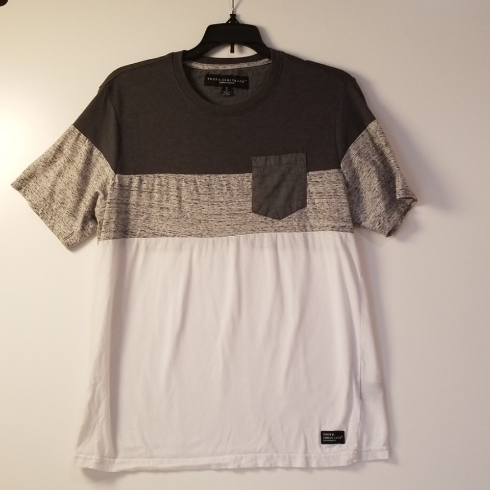 Boy's T-shirt, size S